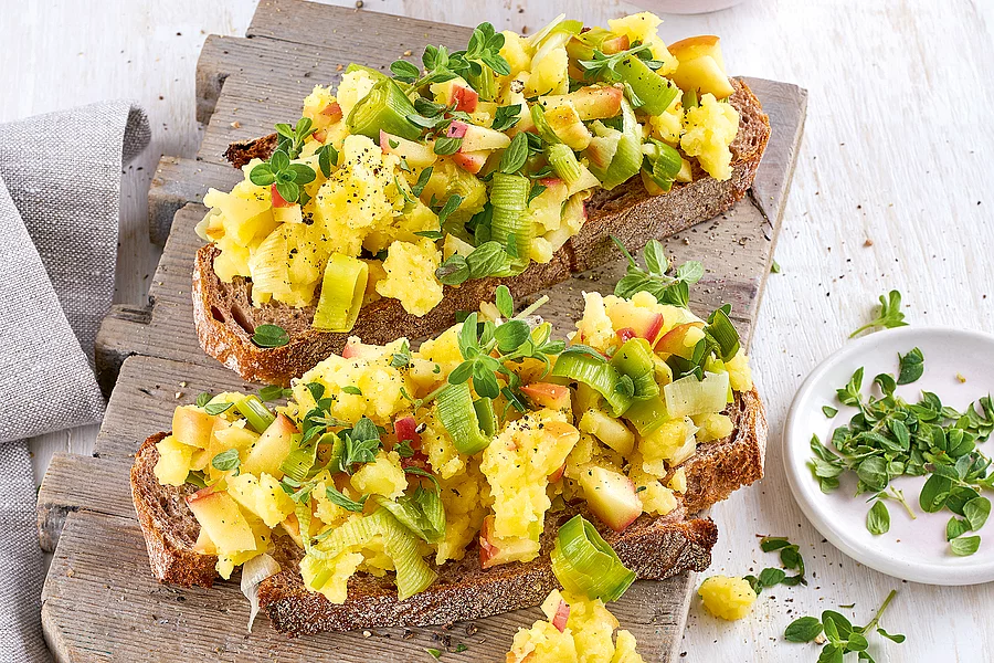 Apfel-Lauch-Brot mit Majoran