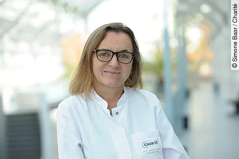 Prof. Carmen Scheibenbogen