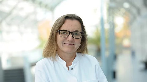Prof. Carmen Scheibenbogen