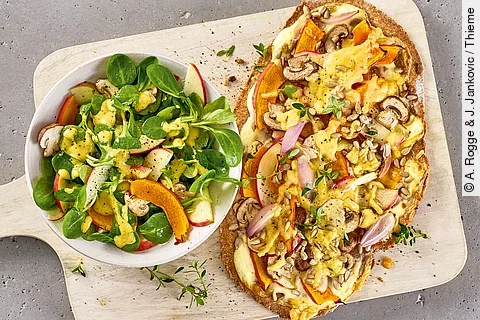 Flammkuchen mit Kürbis und Bergkäse