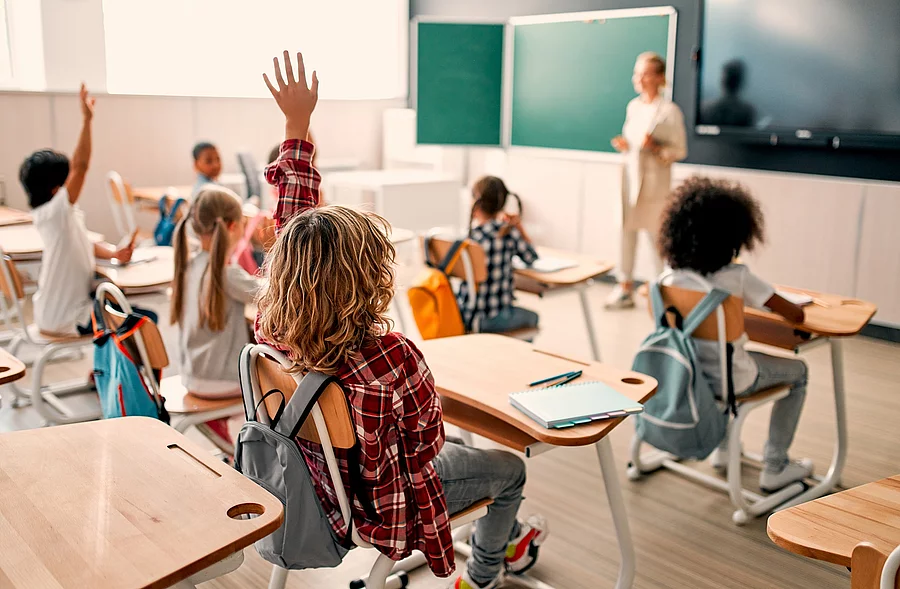 Children at school Schüler*innen in Schule