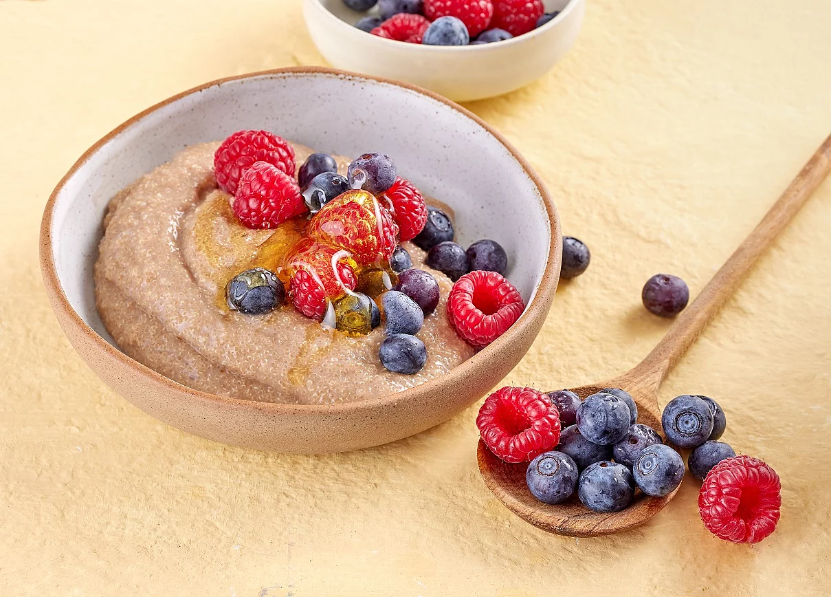 Amaranthbrei mit Beeren